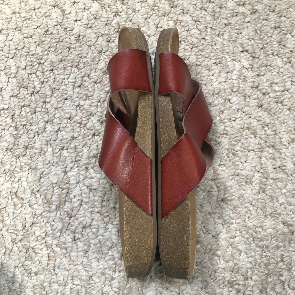 EUC women’s reddish brown crisscross slides size 8.5 - Picture 3 of 6